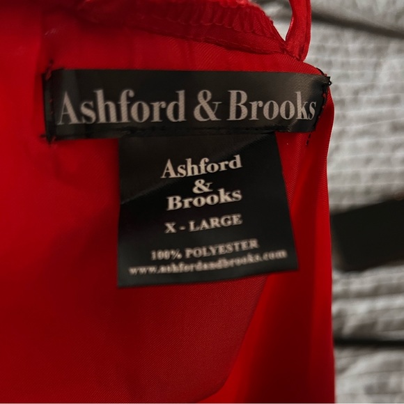 Silky Robe - Picture 2 of 2